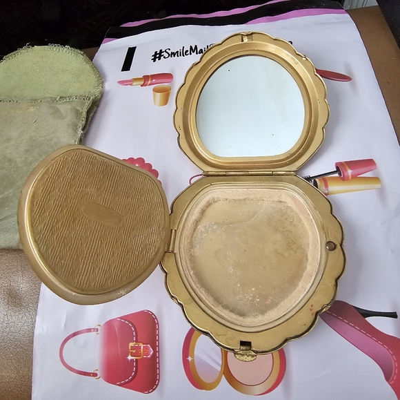 Gold Scalloped Edge Compact Mirror,ELGIN AMERICAN ,USA,STAMPED - Picture 9 of 11